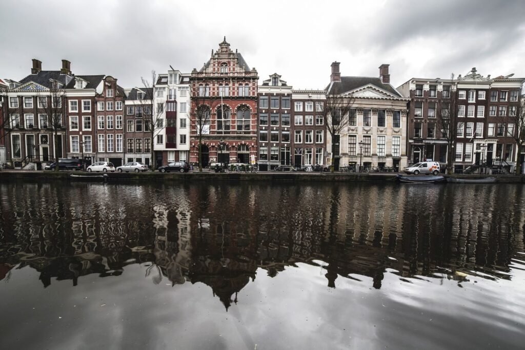 Haarlemmerolie, het oudste geneesmiddel van Nederland